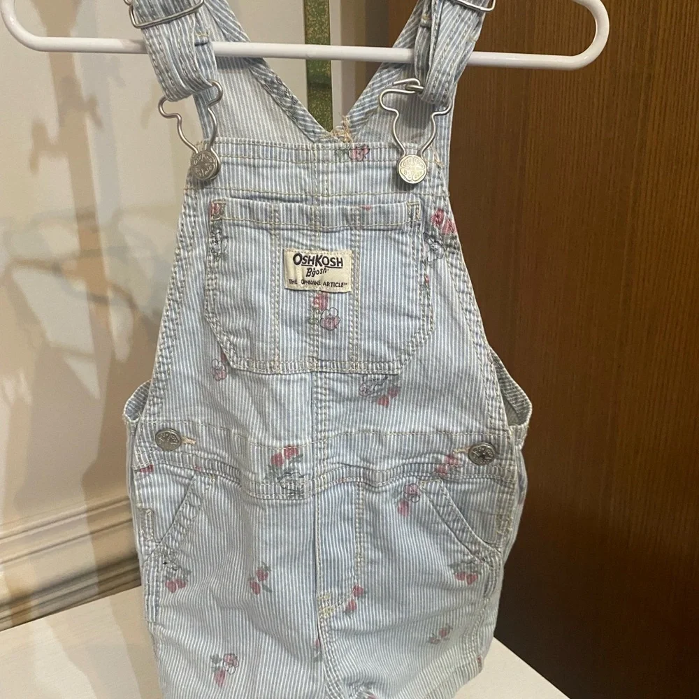 Oshkosh B’Gosh Floral‎ Shortalls